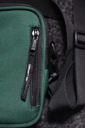 Alternative to zipper on backpack